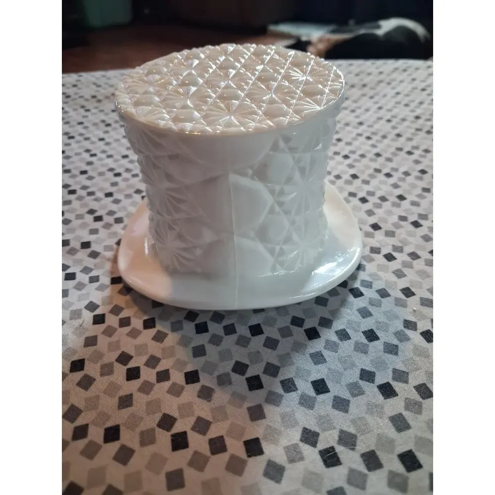 Fenton Glass Top Hat in the milk glass Daisy & Button pattern
